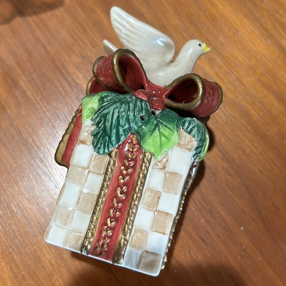 Fits and Floyd Salt and Pepper - Picture 2 of 5